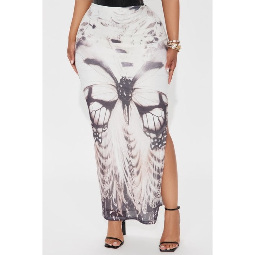 Nwt white butterfly animal print long maxi skirt M‎ vacation travel